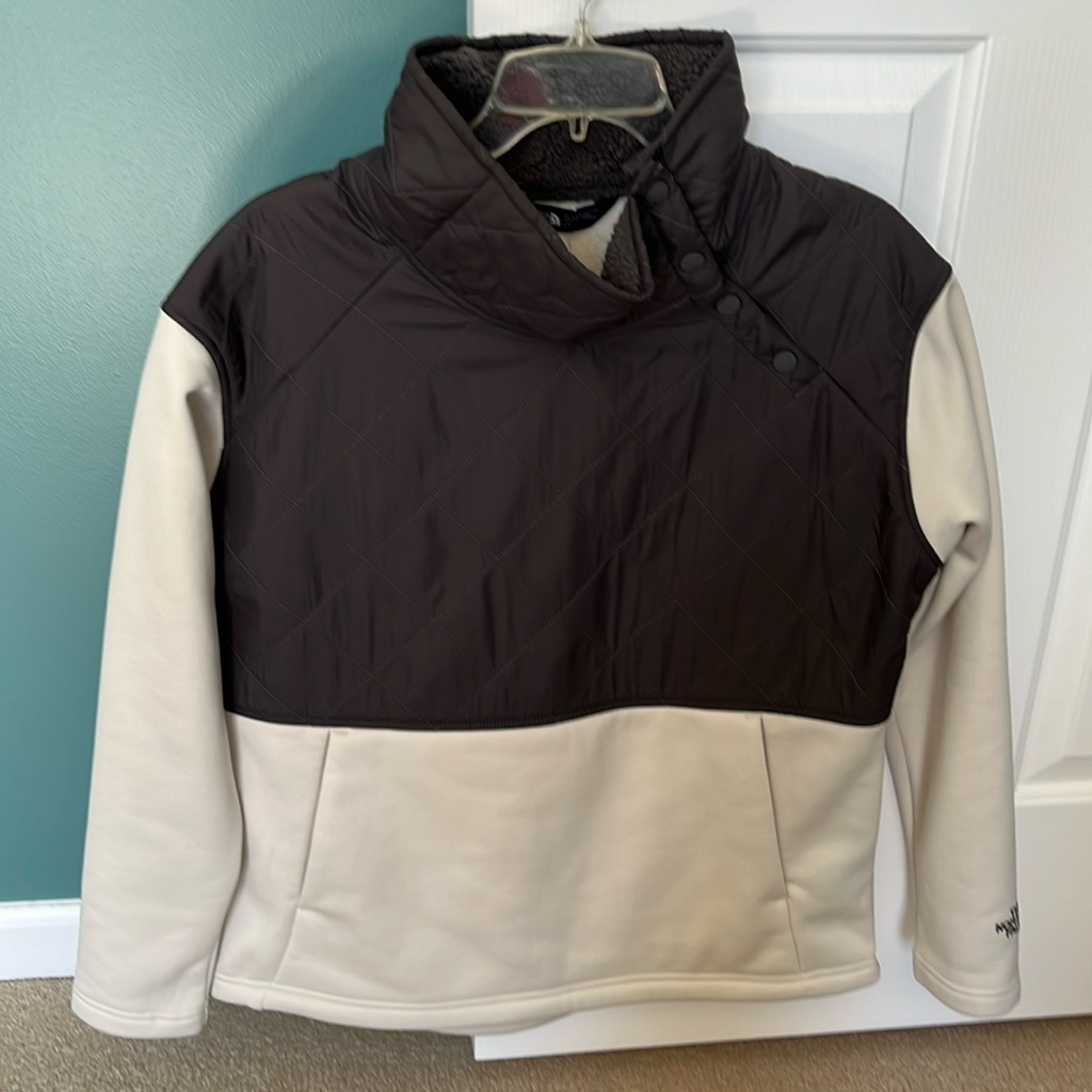 The North Face Split Neck Fleece - Size M - Nwt